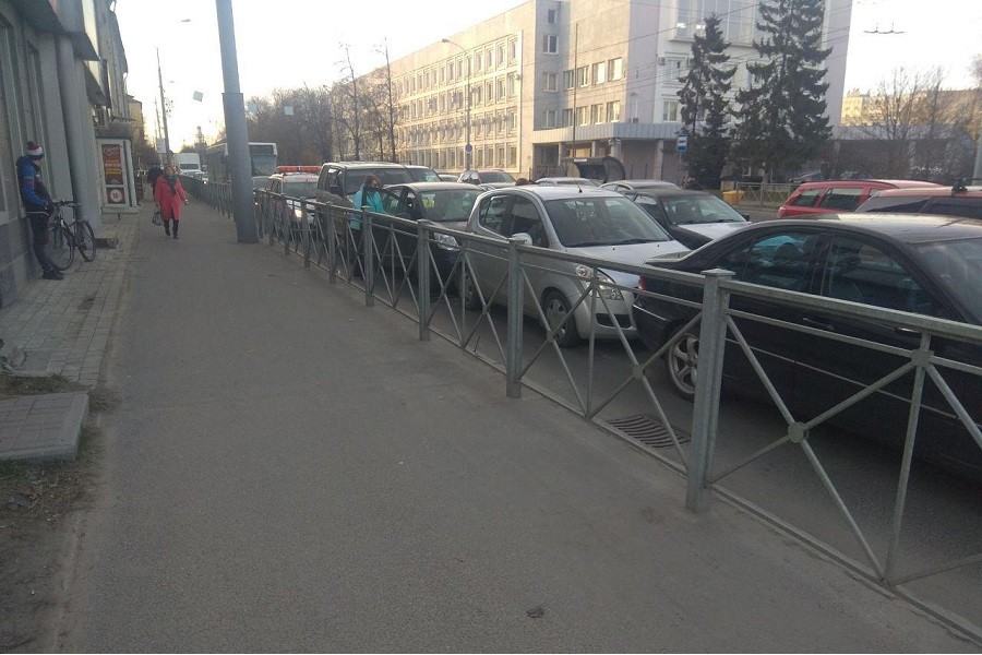 Из-за ДТП с участием 4 авто собралась пробка на Советском проспекте (фото)