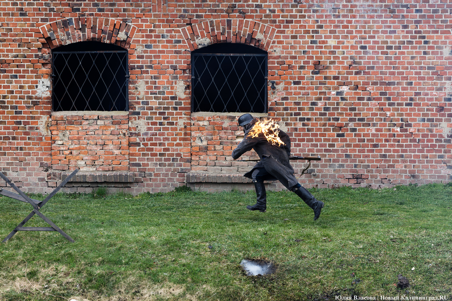 Двойной штурм: фоторепортаж с реконструкции взятия форта № 5 (фото)