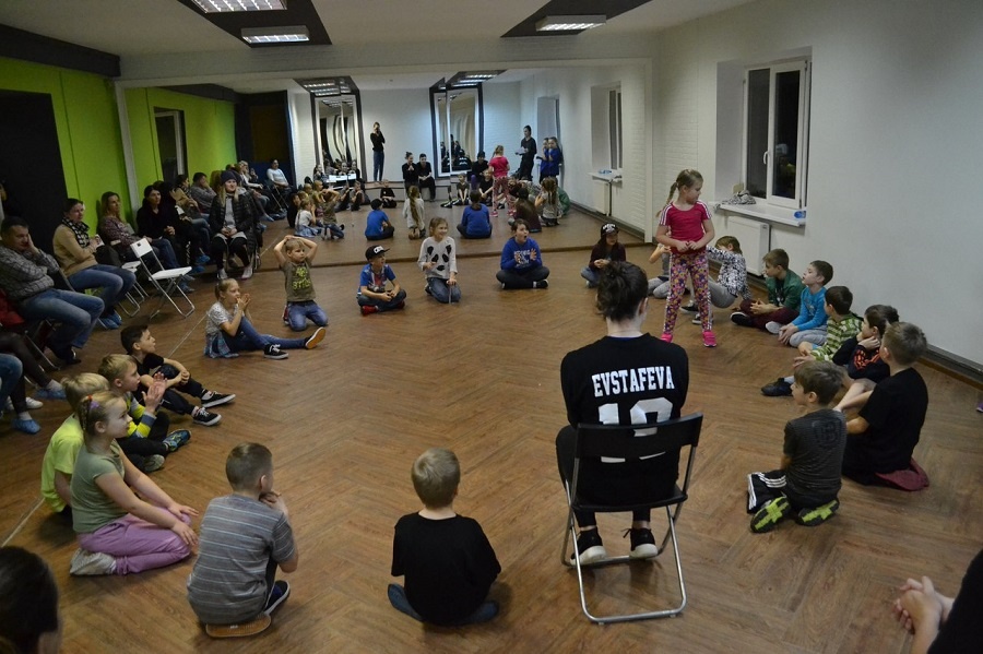 Для новичков: танцевальный лагерь «Экзерсис» сделает лето ребенка незабываемым