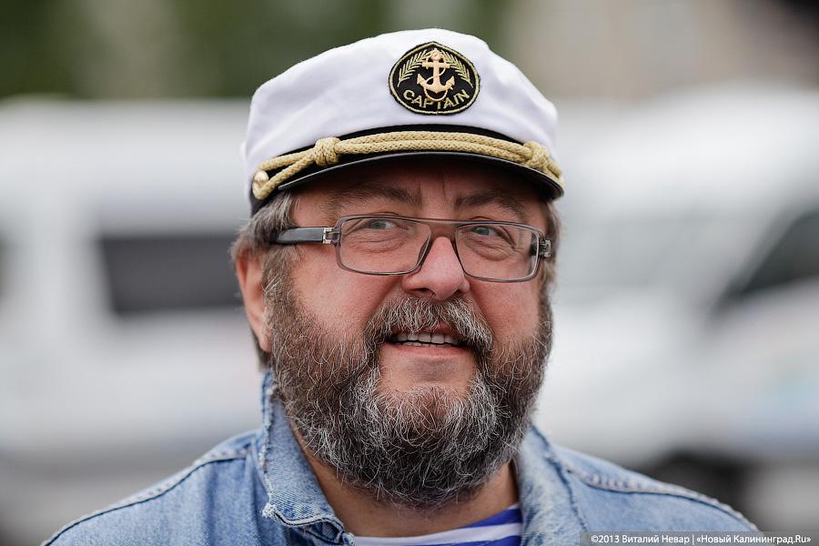 С флагом через всю страну: стартовал автоэкспопробег Калининград-Владивосток