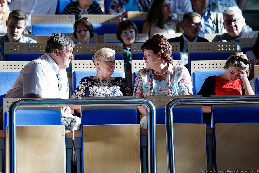 «Разве можно наспех?»: как в светлогорском Театре эстрады впервые провели КВН