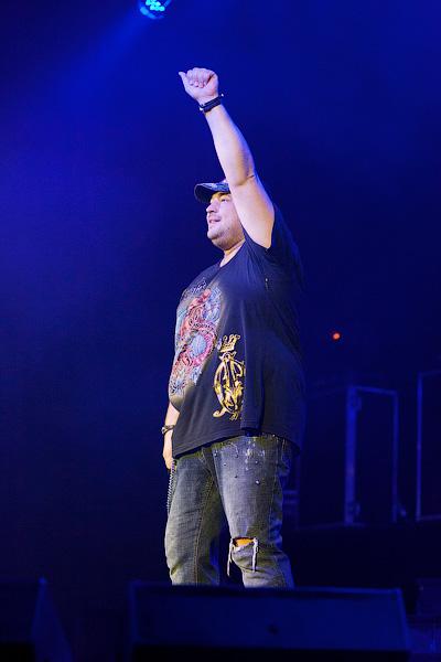 «Вспомнить все»: фоторепортаж с концерта группы «Руки вверх»