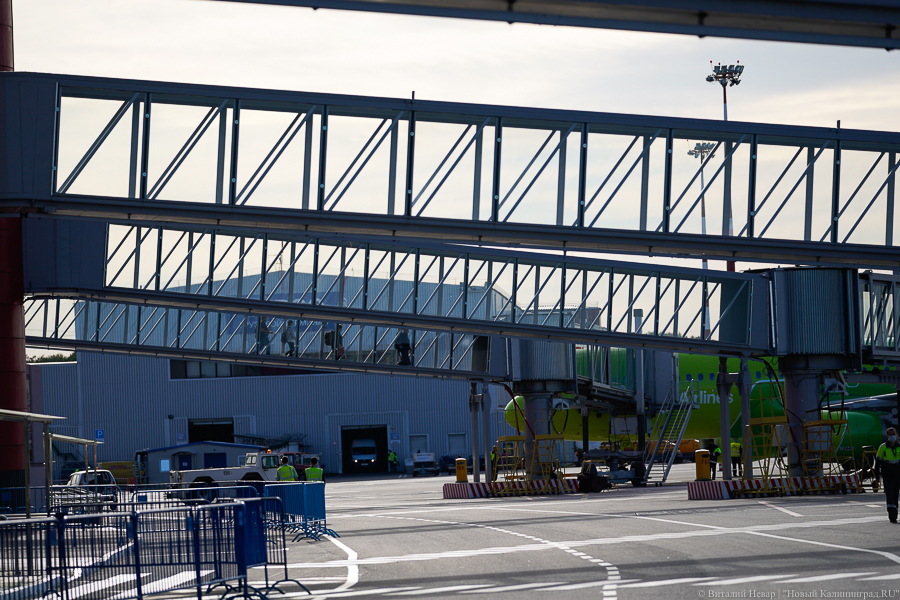 В «Храброво» полицейские сняли с рейса пьяного пассажира