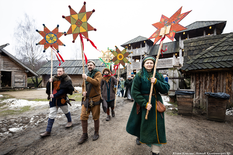 Блины, пляски и огонь: как отпраздновали Масленицу в поселении викингов «Кауп»