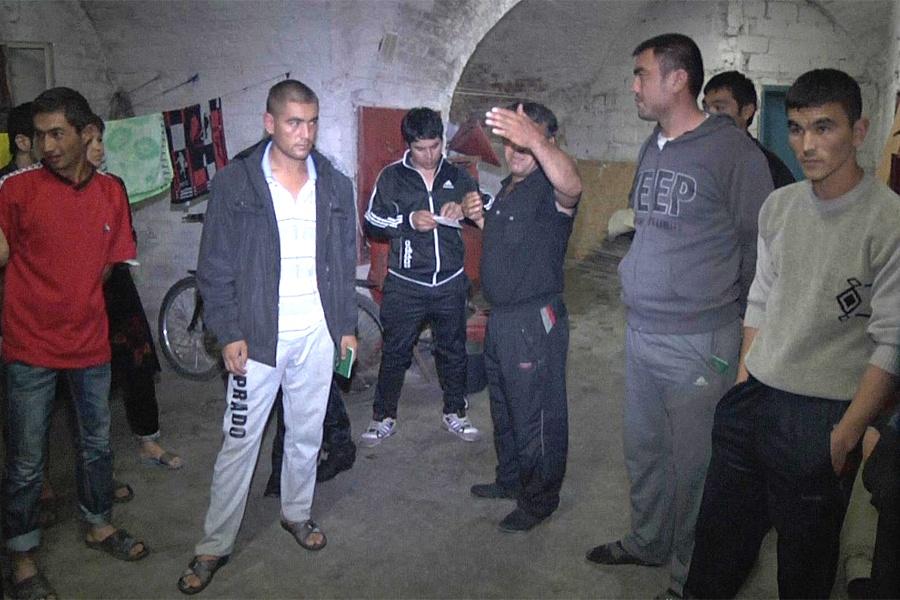 УМВД: в бастионе «Кронпринц» обнаружено общежитие для гастарбайтеров (фото)