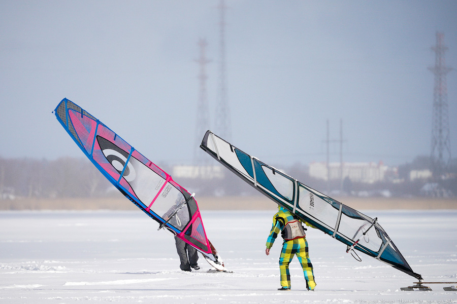 Сноукайтеры вышли на Калининградский залив. Посмотрите, как это красиво