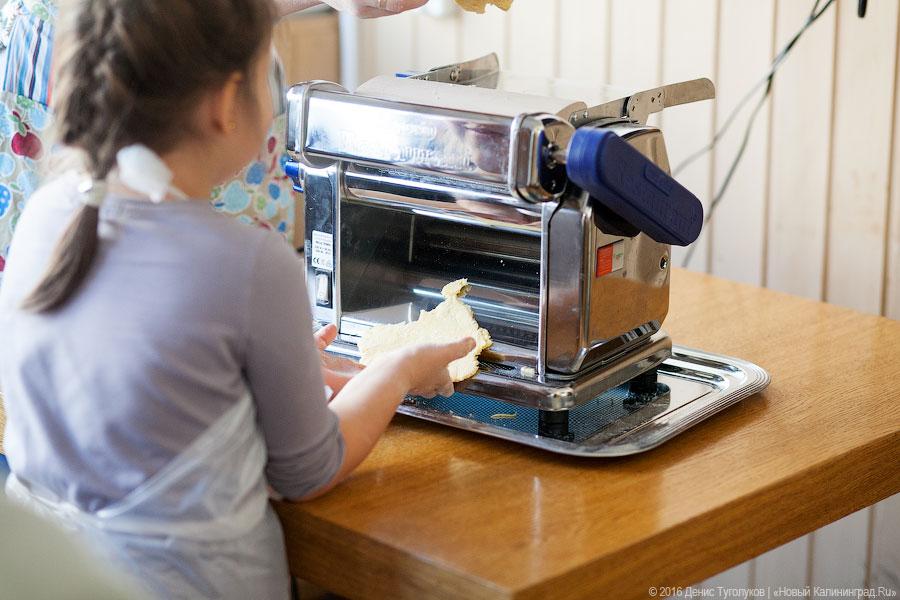 «Бабочки» в животе: как проходят детские кулинарные мастер-классы