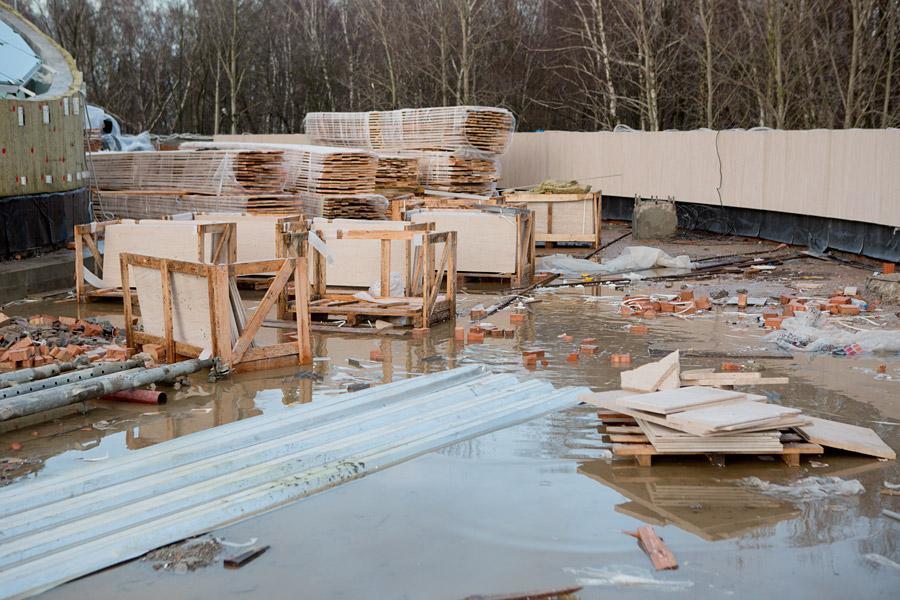 Игорные реки, эстрадные берега: как Николай Цуканов смотрел из лужи в будущее