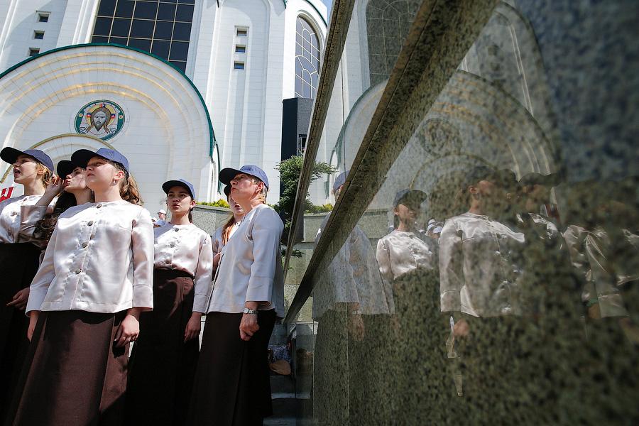 В восемь сотен голосов: мегаконцерт у подножия собора Христа Спасителя