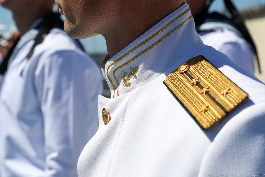 Трудный путь во флот: на БДК «Иван Грен» подняли Андреевский флаг