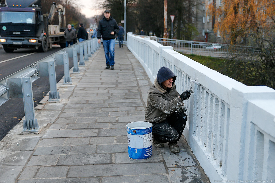 Отбойник на табуретке: мост на улице Киевской открыли для транспорта
