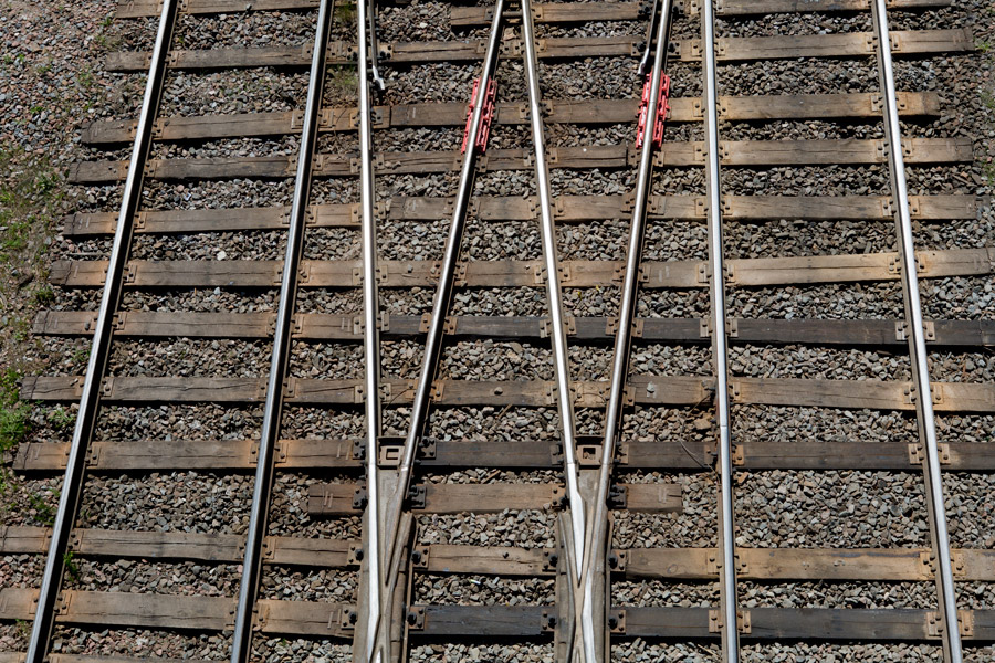 КЖД: хождение по путям в этом году приобрело массовый характер