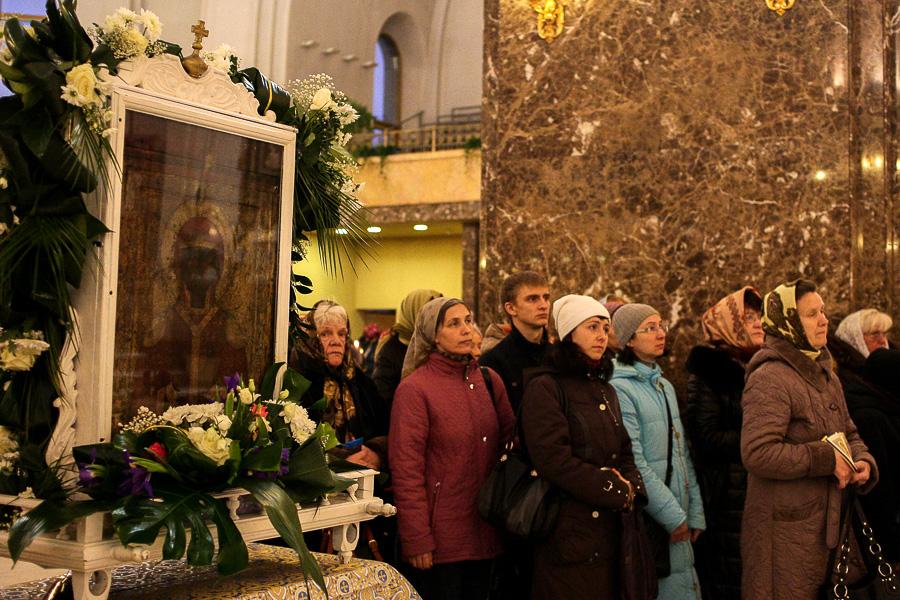 Семейная ценность: в Калининград привезли икону, покровительствующую браку и деторождению