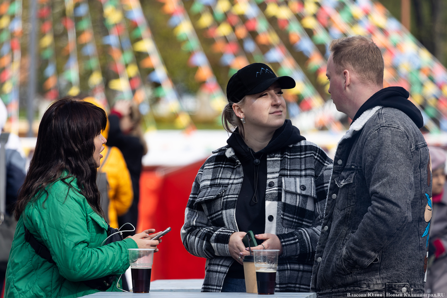 Стритфуд-музей: на острове Канта открылась майская ярмарка «еды и музыки»