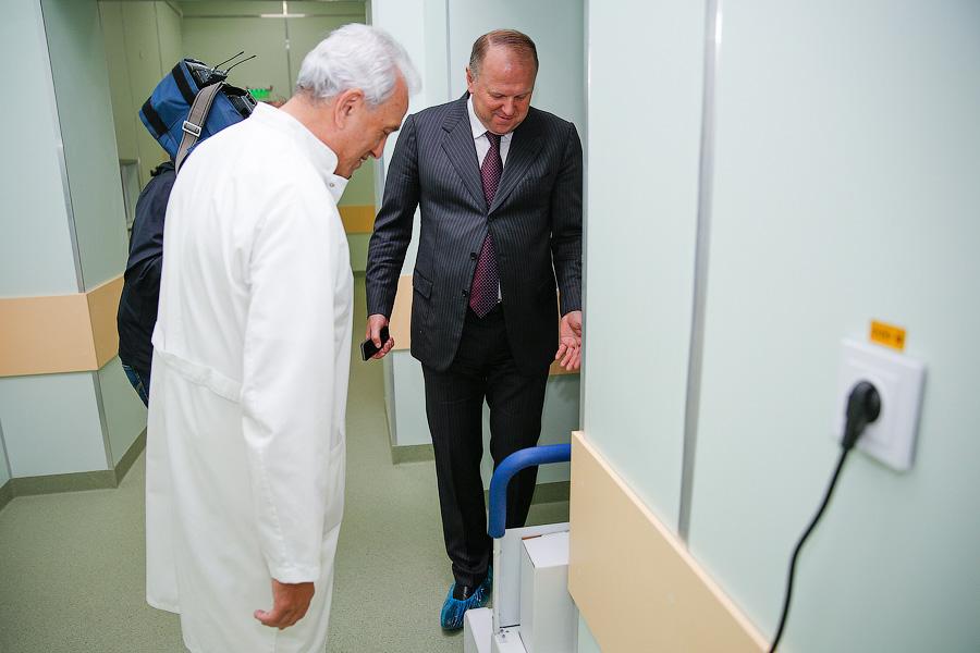 «Скорая» под крышей: как идет ремонт в калининградской областной больнице