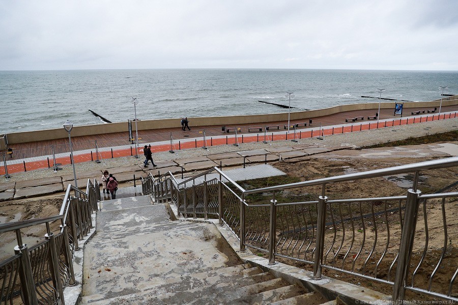 «В ожидании 70 метров»: как ведутся работы по расширению пляжа в Светлогорске