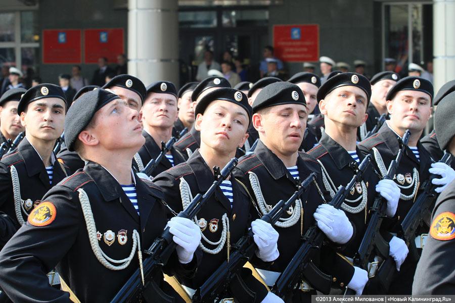 «68 лет памяти»: парад Победы-2013 