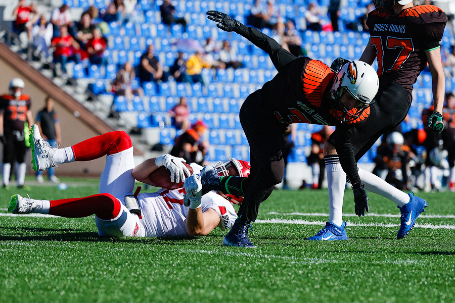 Пролёт «Ястребов»: как в Калининграде сыграли в американский футбол (фото)