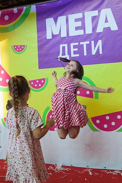 Игры, шопинг, зоопарк: как прошло открытие «Мега Дети»