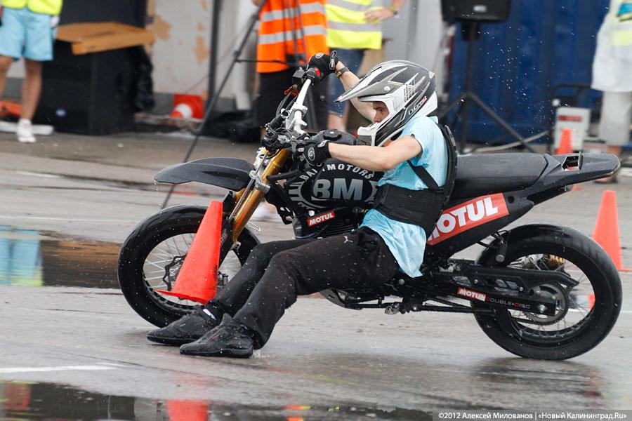 «Скользящие»: фоторепортаж с дрифт-шоу