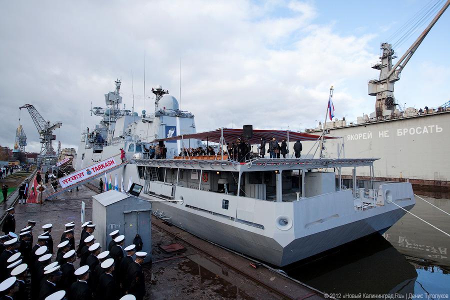 «Второй пошел»: фоторепортаж с церемонии передачи Индии фрегата Tarkash