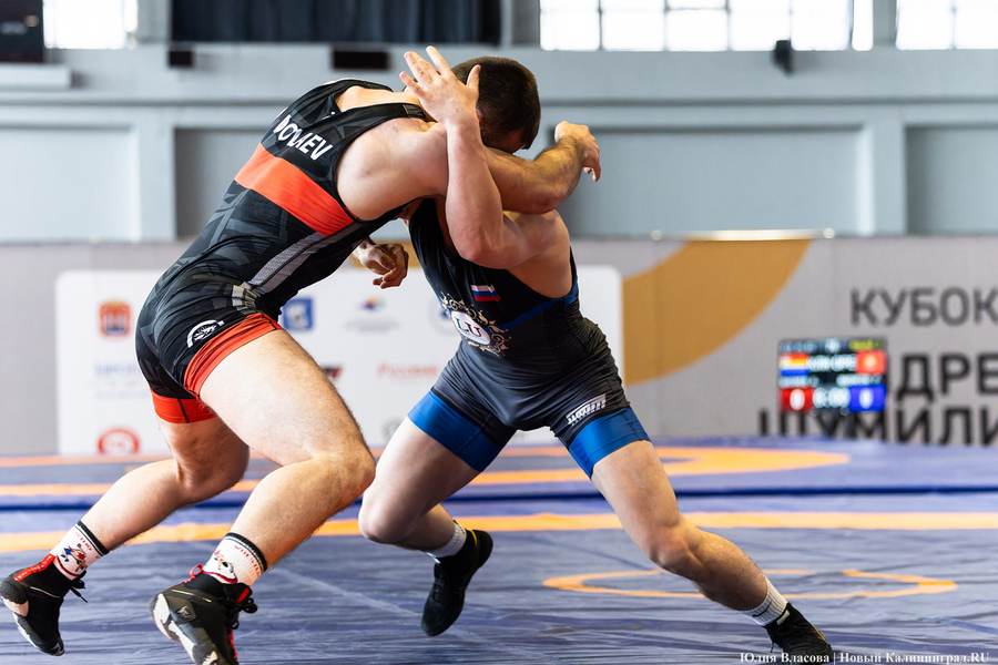 На пределе сил: в Калининграде прошел турнир по борьбе на Кубок Андрея Шумилина (фото)