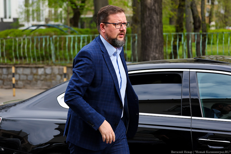 Карты, фотки, все дела: ежегодный отчет Антона Алиханова в фотографиях