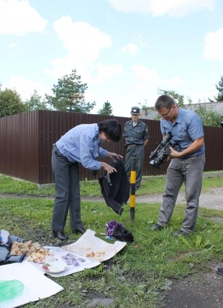 ГИБДД задержала девушек с крупной партией наркотиков в буханках хлеба (фото)