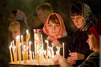 Священник: во время ЕГЭ школьники Калининградской области валом идут в церковь