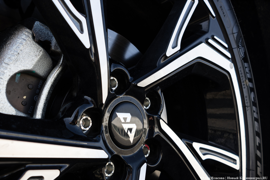 Извоз на киловаттах: в Калининграде появились первые электротакси (фото)