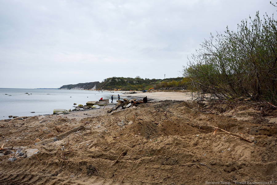 Пляж огородили: что происходит в Филинской бухте после начала стройки (фото) (исправлено)