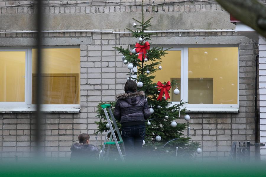 «До завтра не достроим!»: губернатор и мэр собрались открывать неготовые детсады