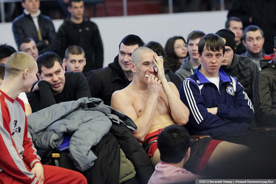 «Сопли в сторону»: фоторепортаж с Чемпионата области по смешанным единоборствам