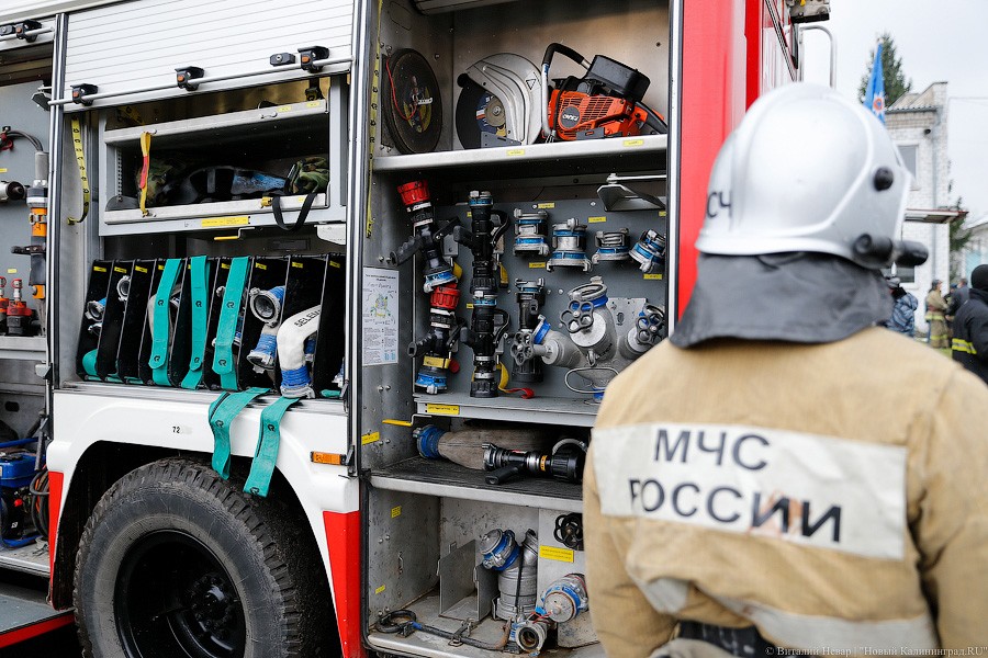В Гурьевске при пожаре в гаражном обществе пострадал человек
