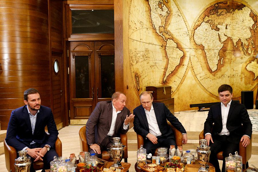 Зритель номер один: Путин в Театре эстрады (фото)