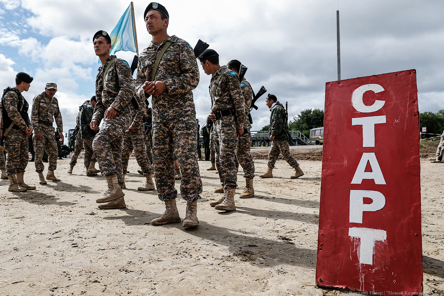 Чей морпех круче всех: фоторепортаж с конкурса «Полоса препятствий»