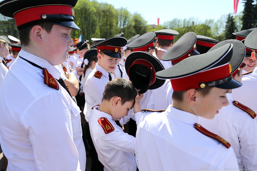 «А этот маленький»: в Калининграде прошел парад кадетов (фото)