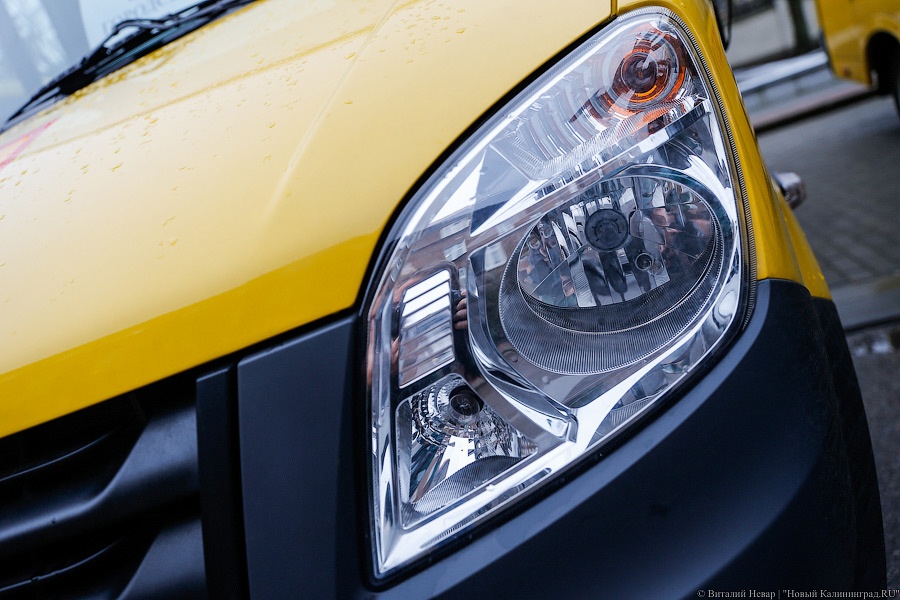 Жёлтые газели: муниципалитетам вручили ключи от новых школьных автобусов