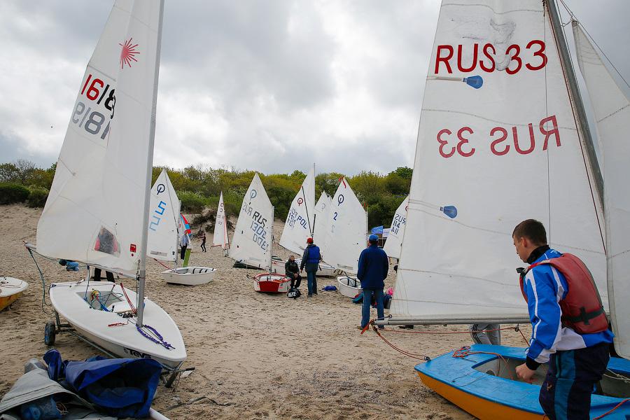 Паруса памяти: фоторепортаж с регаты, посвященной Дню Победы