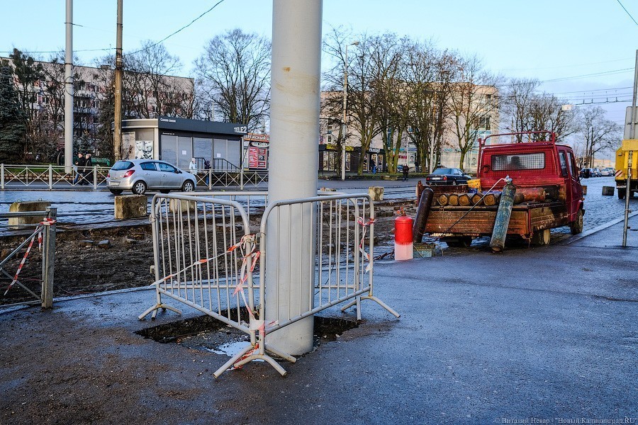 Асфальт вместо брусчатки: ремонт на перекрестке Киевской и пр-та Калинина (фото)