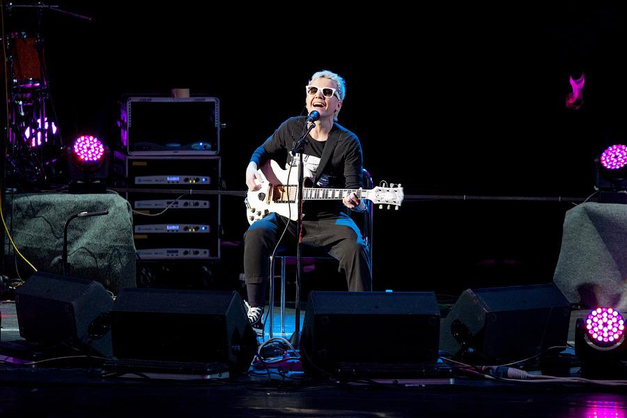 «Белая песня»: фоторепортаж с концерта Светланы Сургановой