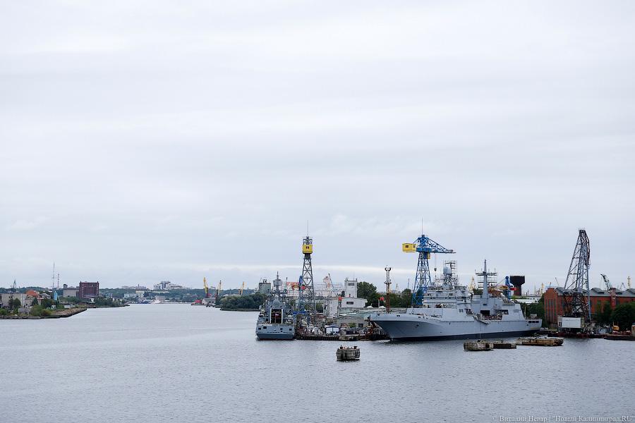 Исполин на колёсах: в Калининграде спустили на воду фрегат «Адмирал Макаров»