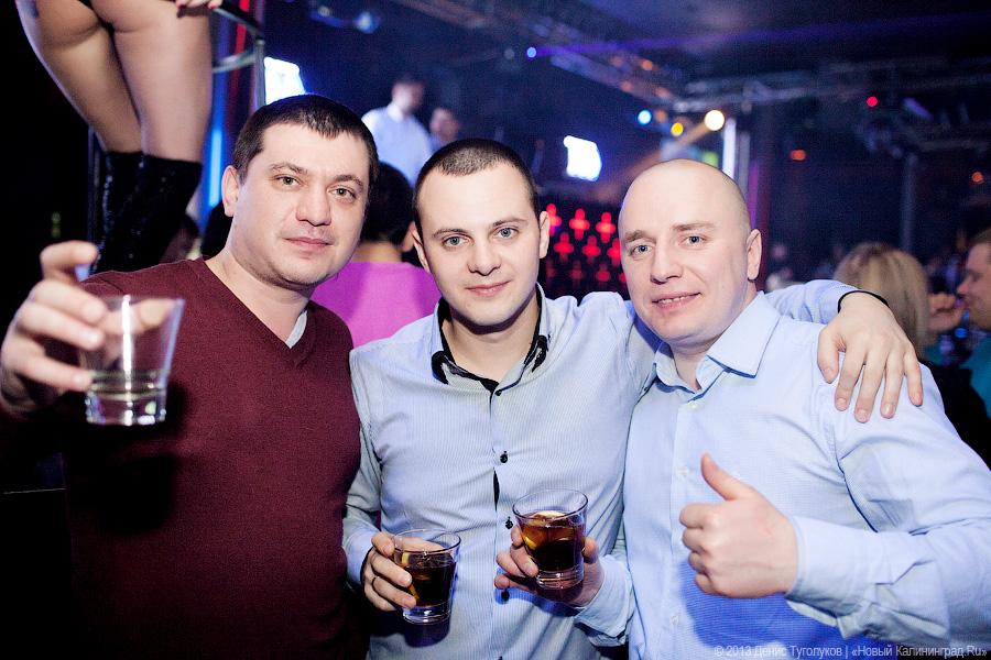 «„Рай“ на танцполе»: фоторепортаж с праздничной вечеринки в «Платинуме»