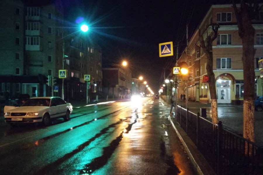 В Гусеве на пешеходном переходе сбили девушку