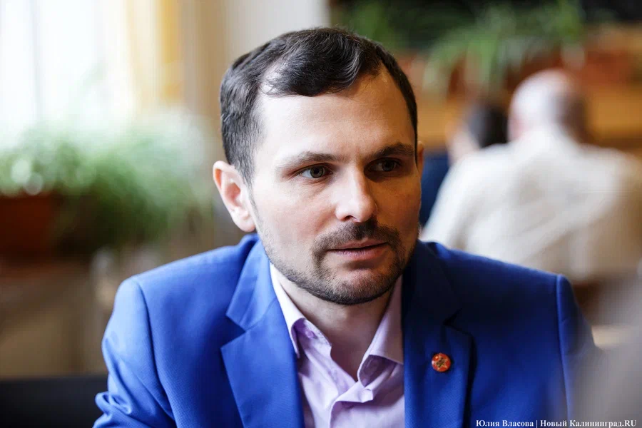 Севостьянов раскрыл подробности о зарплатах депутатов горсовета Калининграда