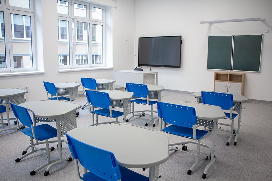 Комфорт для младших классов: в Светлогорске завершается строительство школы (фото)