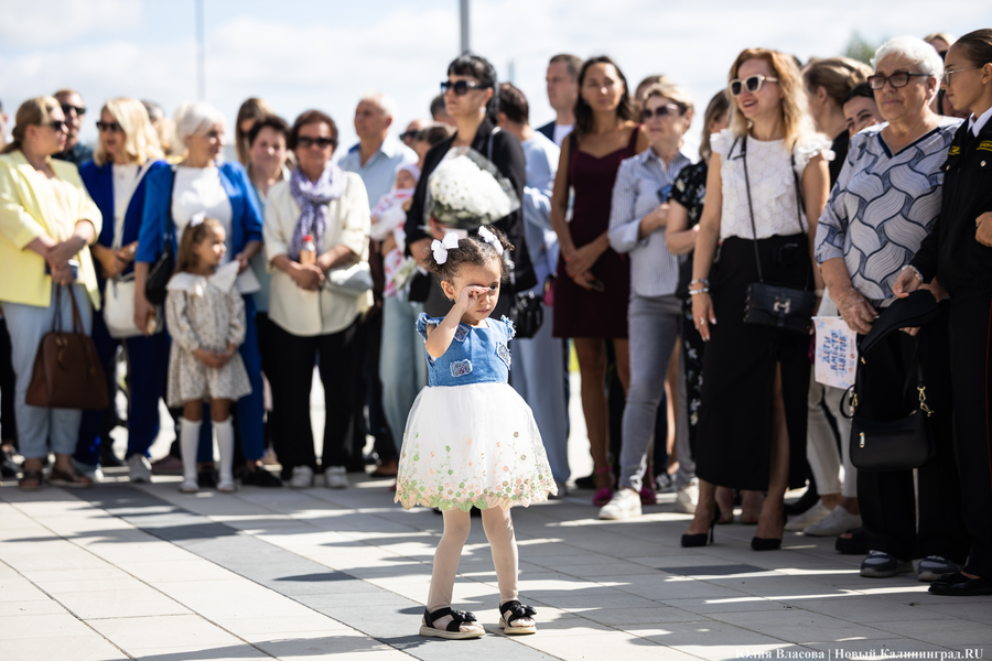 «День без рюкзака»: в новой школе на Благовещенской прозвенел Первый звонок