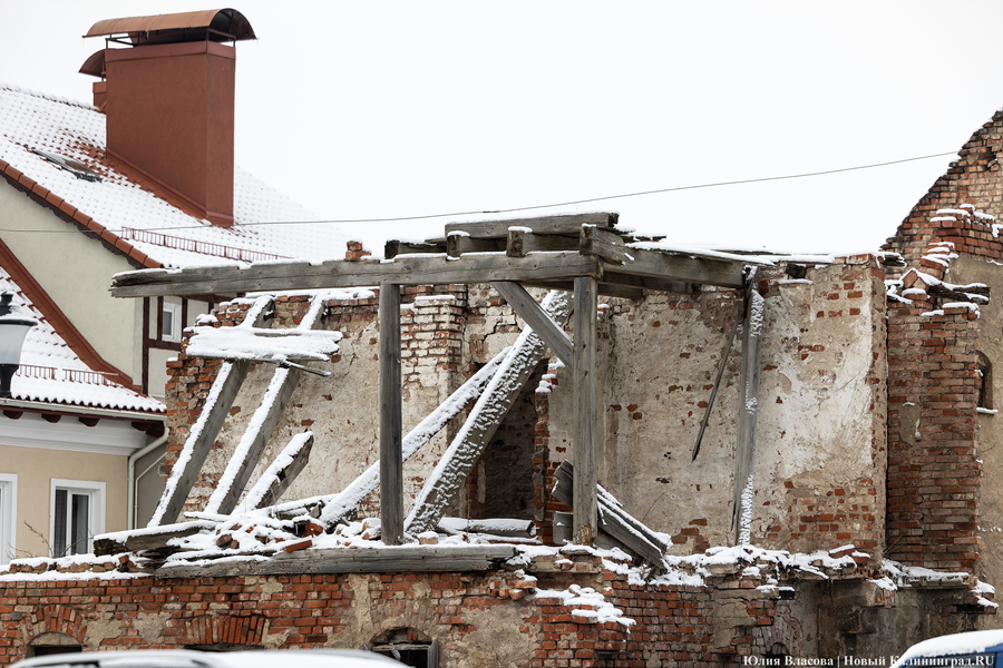 После 30 лет разрушений: в Железнодорожном готовятся к восстановлению фахверковых складов (фото)