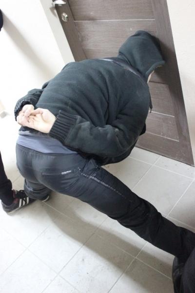 Полиция задержала в Калининграде 24 проститутки, в том числе гостью из Узбекистана (фото)