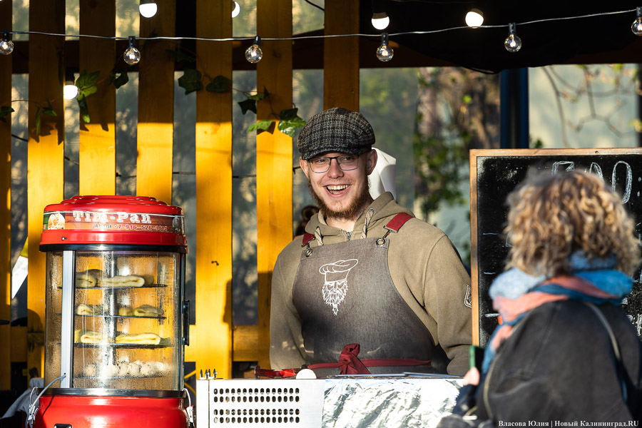 А-ля Новый год: в Зеленоградске «Фиштивалем» в апреле открыли курортный сезон (фото)